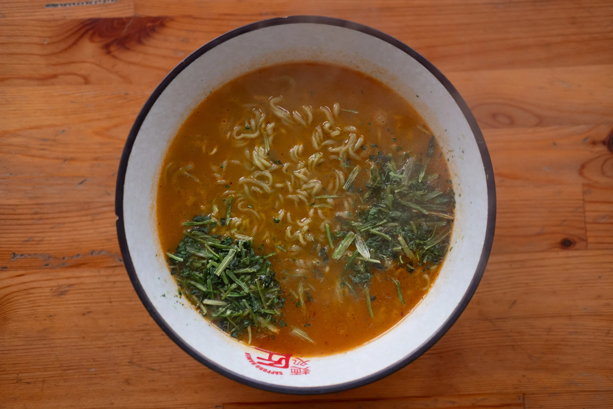 Bai Xiang Coriander Instant Noodles Spicy Beef Flavor by 白象 - Instant ramen from China