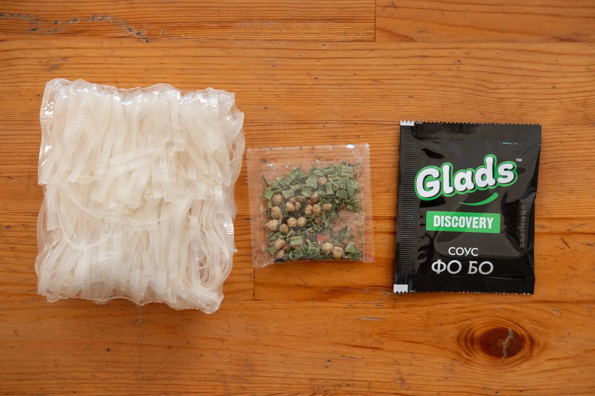 Gallery image 3 for Glads Discovery Instant Rice Noodles with Pho Bo Sauce