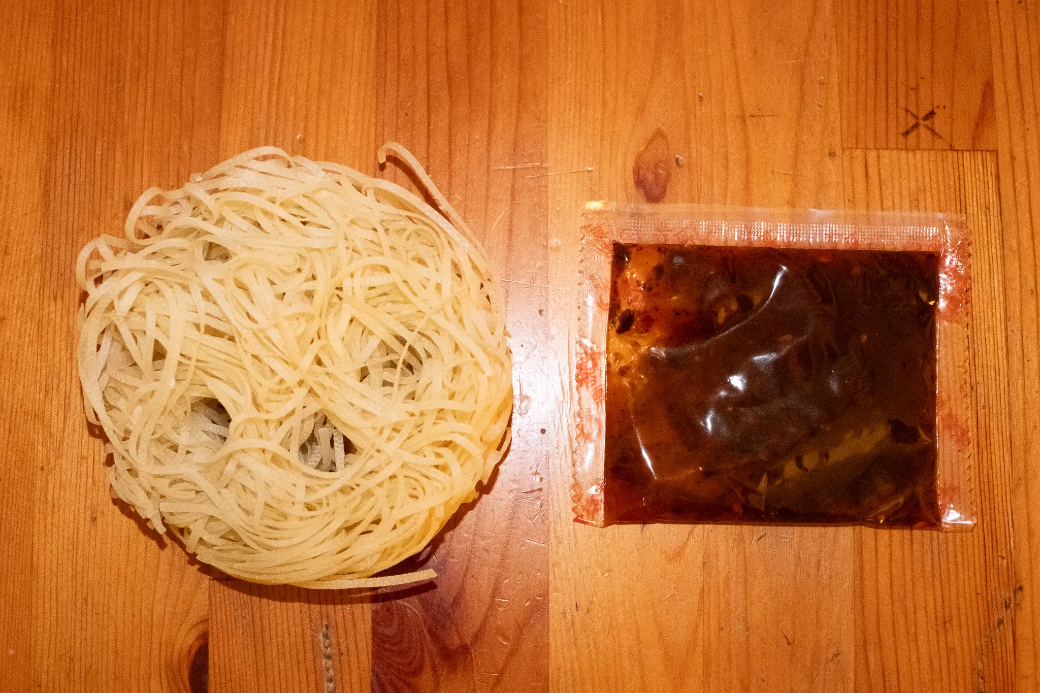 Gallery image 3 for Guangyou Chongqing Small Noodles (Peas and Mixed Sauce Flavor)